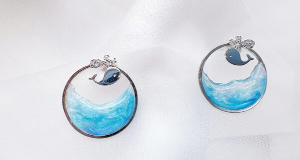 whale、sea、earrings