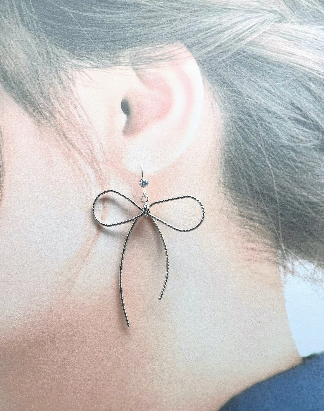 bow.earrings