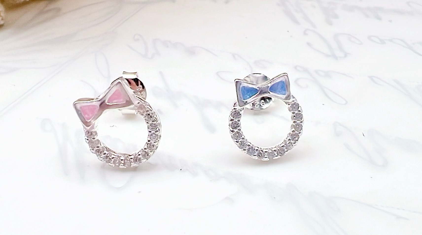 蝴蝶結鑲鑽圈星空耳環蘿莉塔